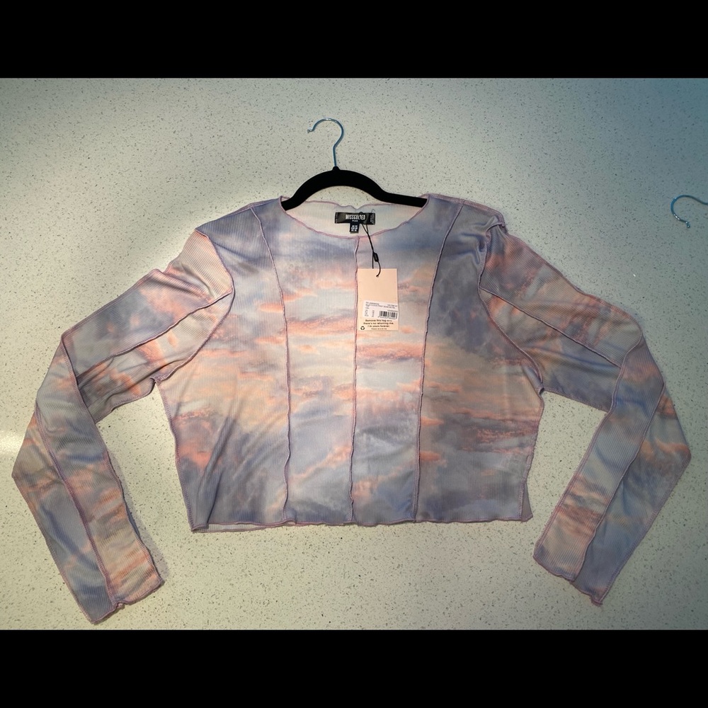 plus size lilac cloud print seam detail top